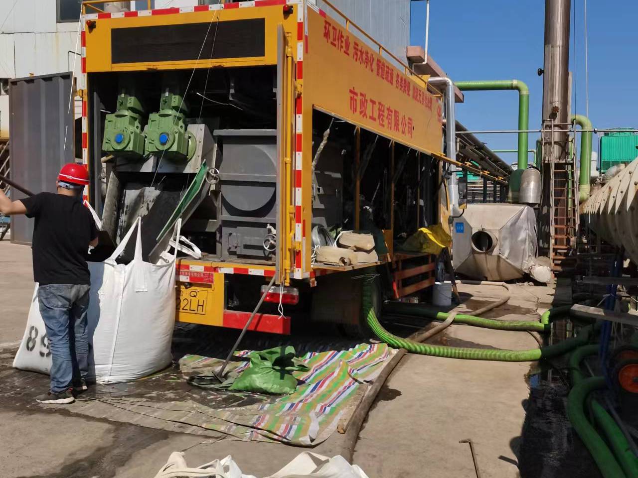 昂仁淤泥压干处理